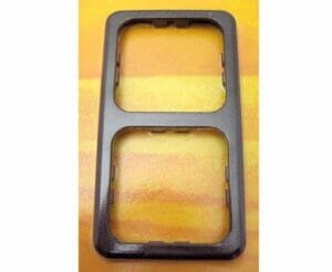 Rammi tvöfaldur utan um tengil brúnn