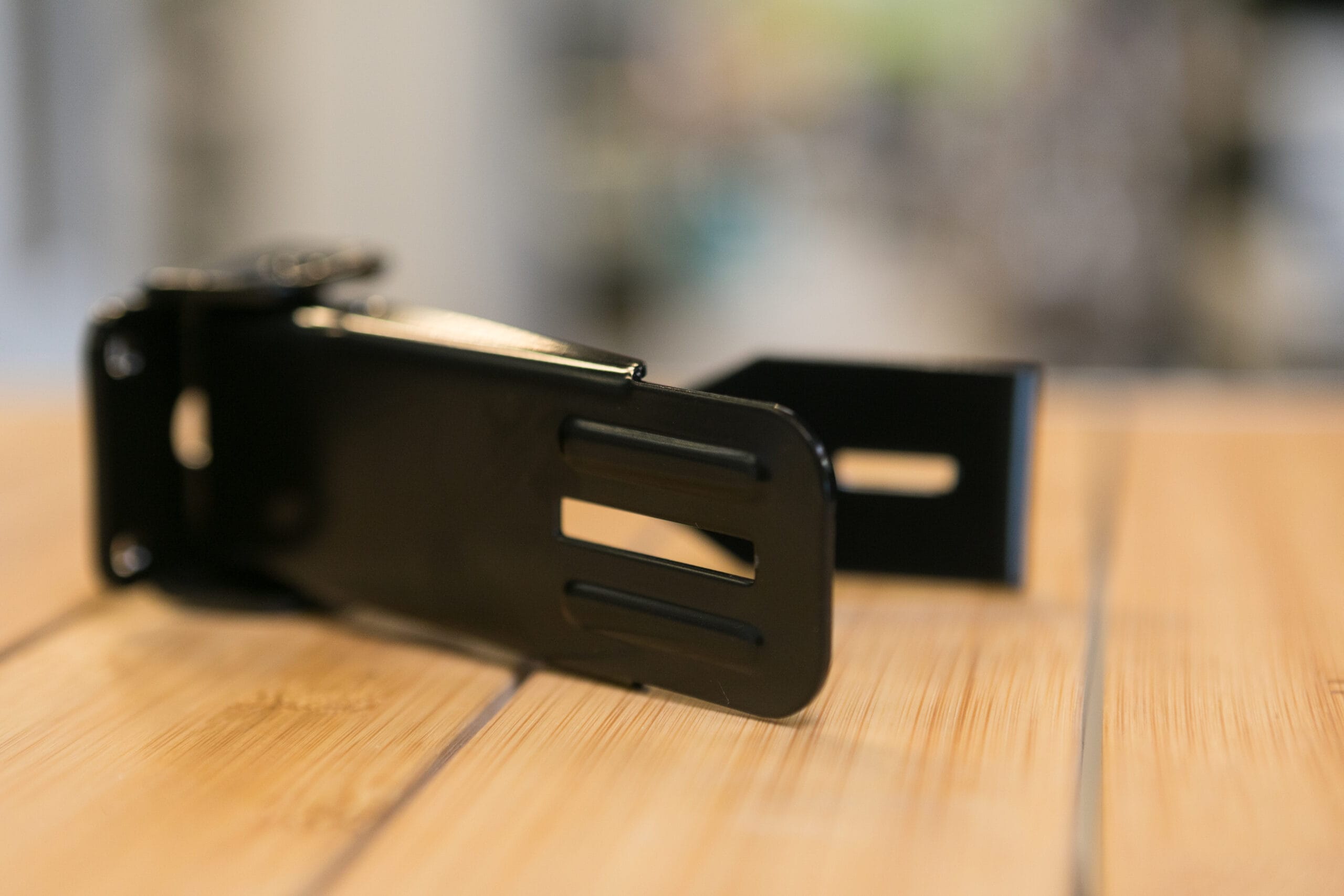 Læsing f. Þak Fellihýsi svört