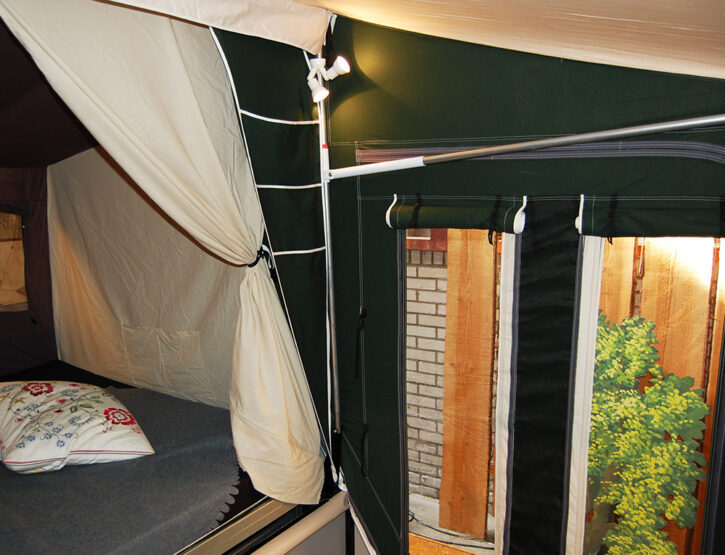 Hengi, vasar f/ eldhús í Combi Camp